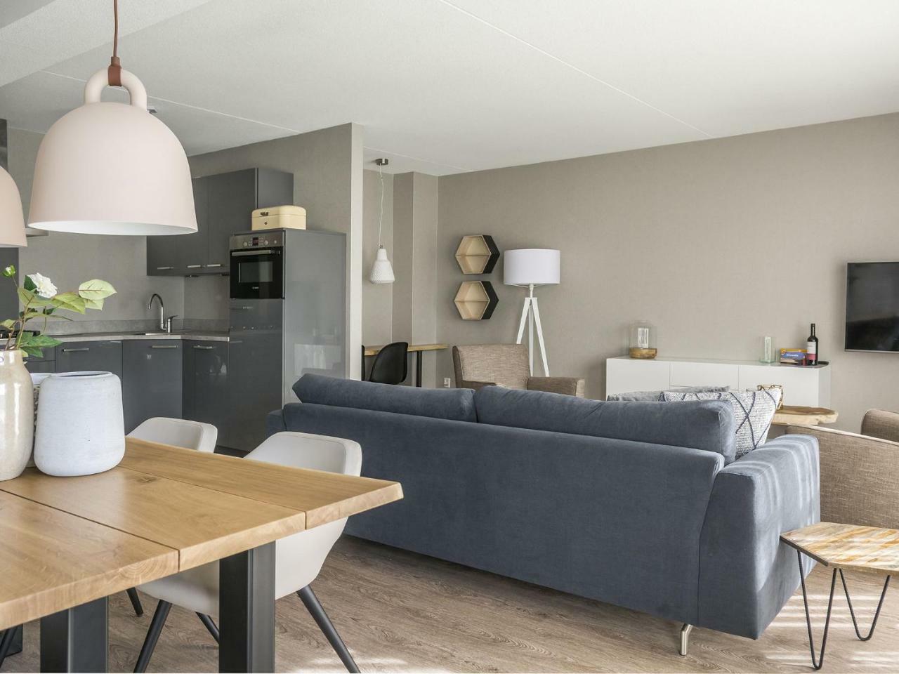 Spacious Farmhouse In De Cocksdorp With Private Terrace Екстериор снимка
